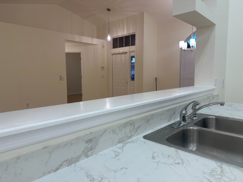 Building Photo - 914 SW Cecil Ln