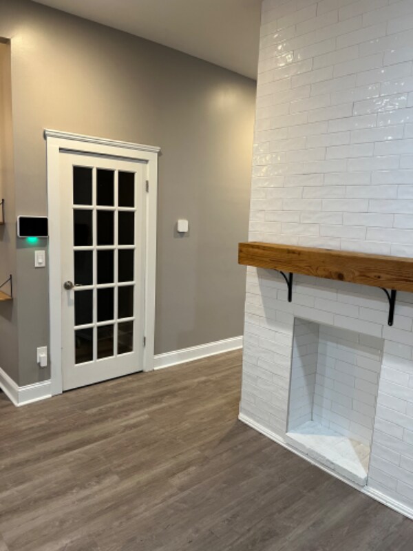 Building Photo - 1425 S Floyd St