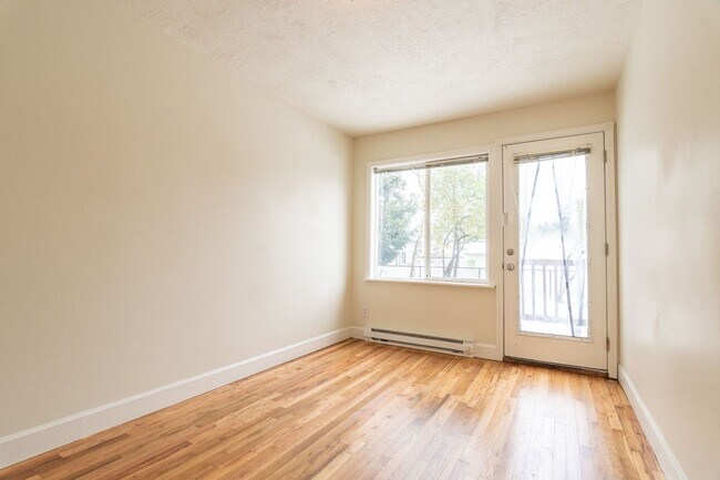 Building Photo - 3424 NE 79th Ave