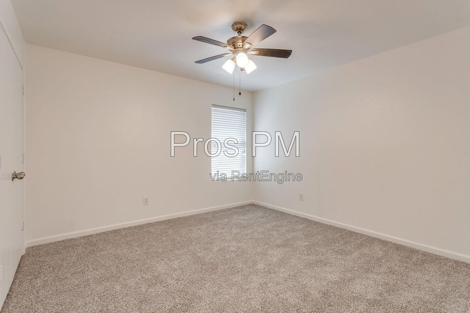 Building Photo - 1616 Diamond Lake Trail