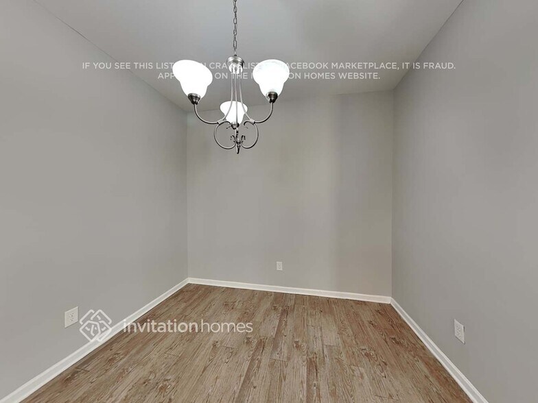 Building Photo - 227 Bandelier Cir