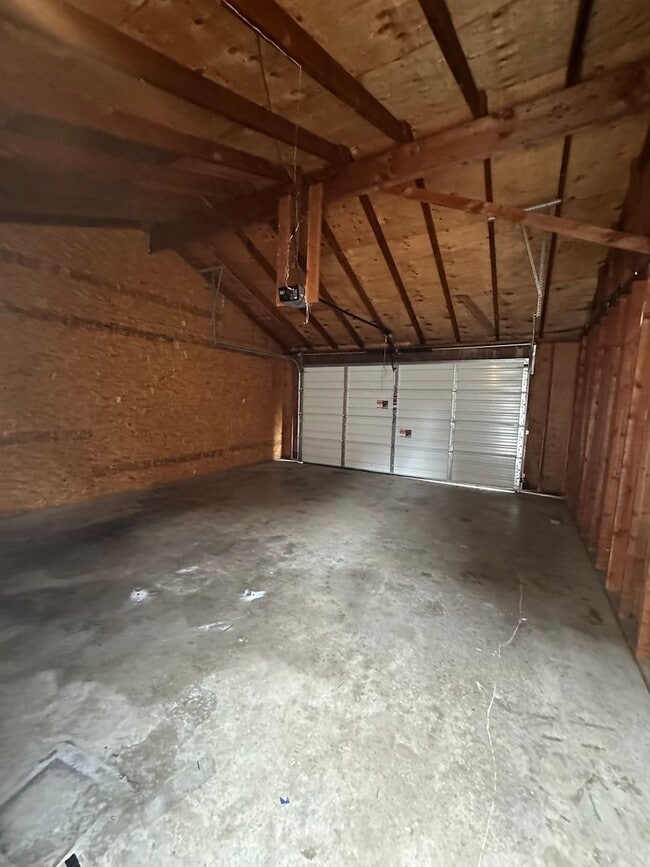 Building Photo - 1311 Eastgate Dr