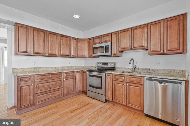 Building Photo - 8505 Jeffersonian Ct