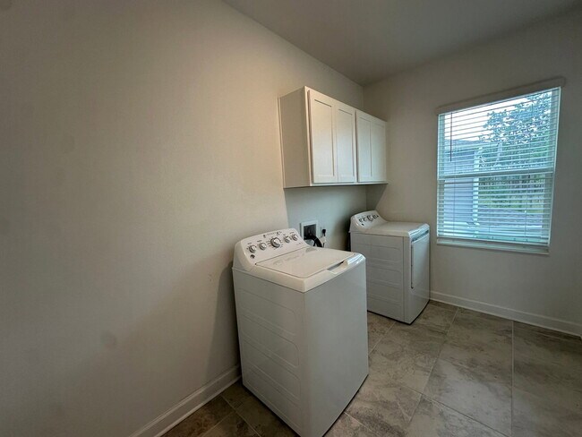 Building Photo - 5632 Quiet Palm Lp