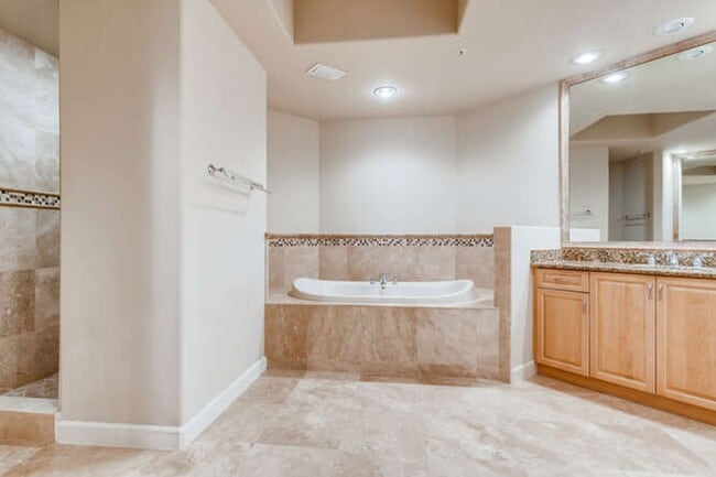 Building Photo - Vizcaya Heights Condos