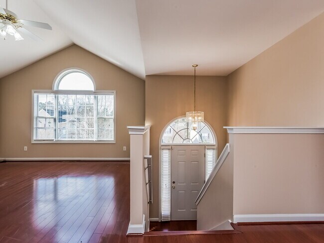 Building Photo - 6338 New Gate Dr