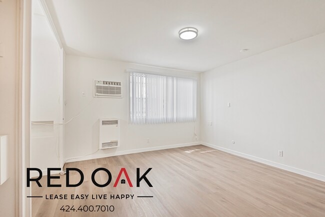 Building Photo - 509 S Manhattan Pl