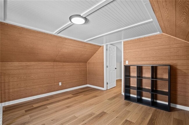 Building Photo - 1467 Ryan St SW