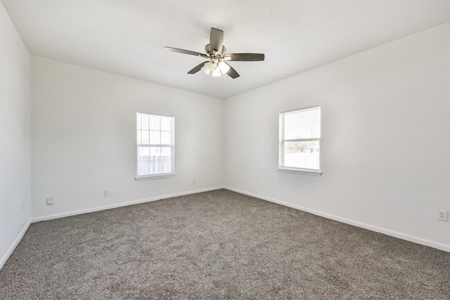 Building Photo - 4745 Wenda St