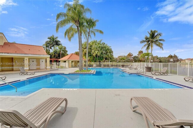 Building Photo - 457 Vista Isles Dr