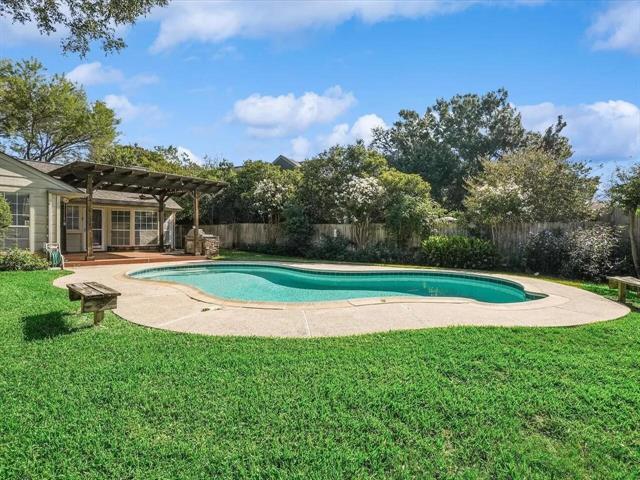 Building Photo - 521 Chasewood Dr