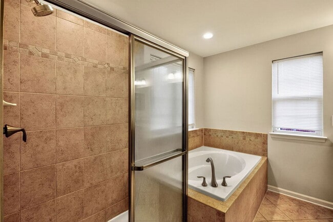 Building Photo - 11530 Sulphur Hills Pl