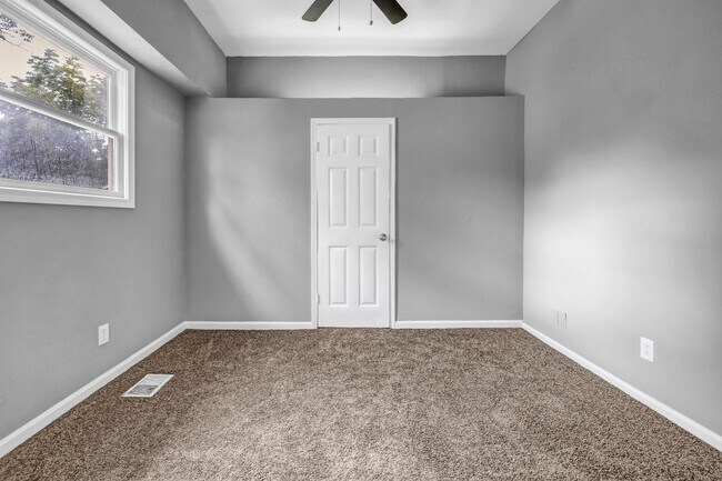 Building Photo - SPACIOUS 6 BEDS | 3 BATHS - DOWNTOWN ATLANTA - ATLANTA HOUSING VOUCHERS ACCEPTED