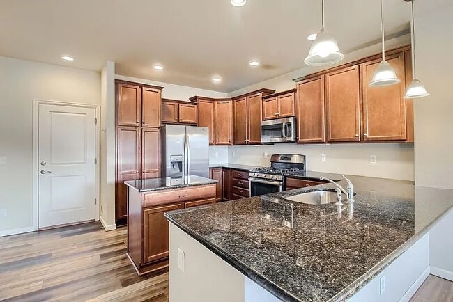 Building Photo - 8986 E Phillips Dr