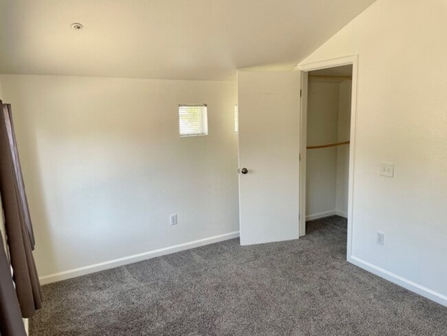 Building Photo - Great Location by Cal Poly Campus - 2 Bedroom, 1 Bathroom