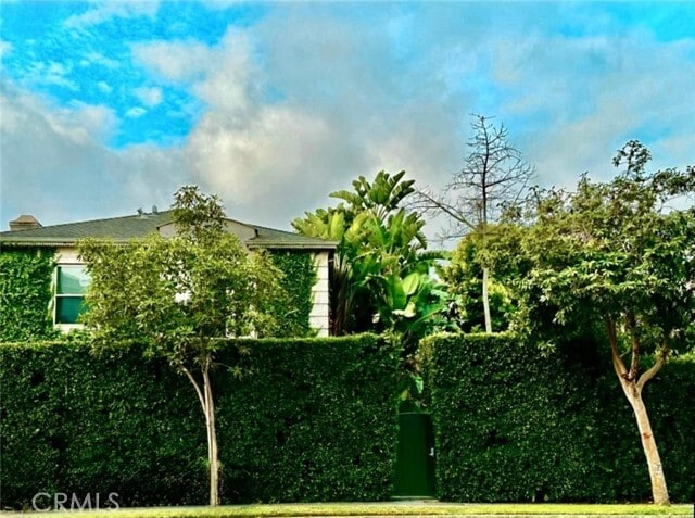 Building Photo - 5966 San Vicente Blvd