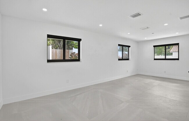 Building Photo - 20833 Sonrisa Way