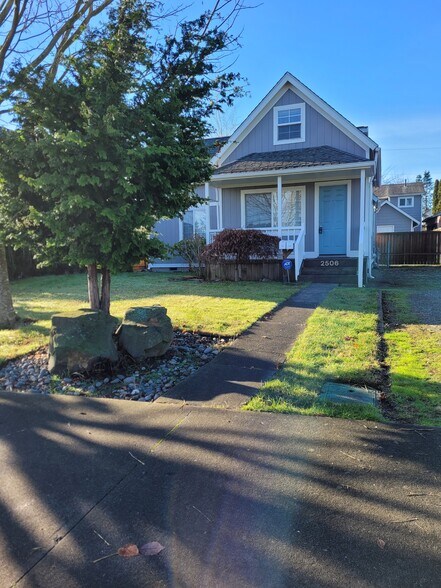 Primary Photo - 2506 State St