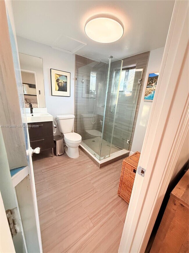 Building Photo - 2930 Day Ave