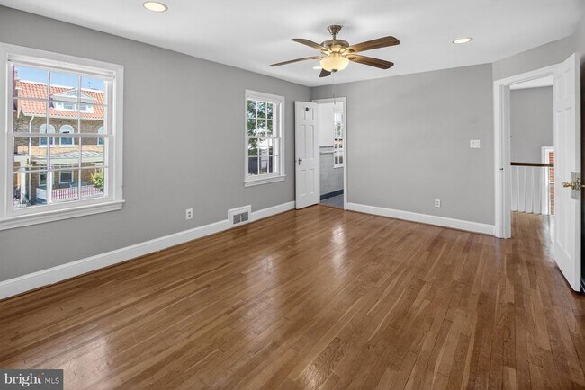Building Photo - 4712 Piney Branch Rd NW