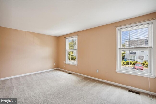Building Photo - 6084 Netherton St