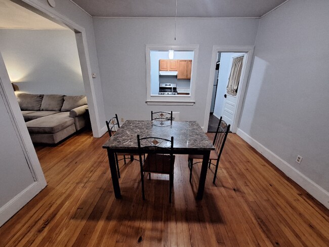 Building Photo - 10 Euclid Ave