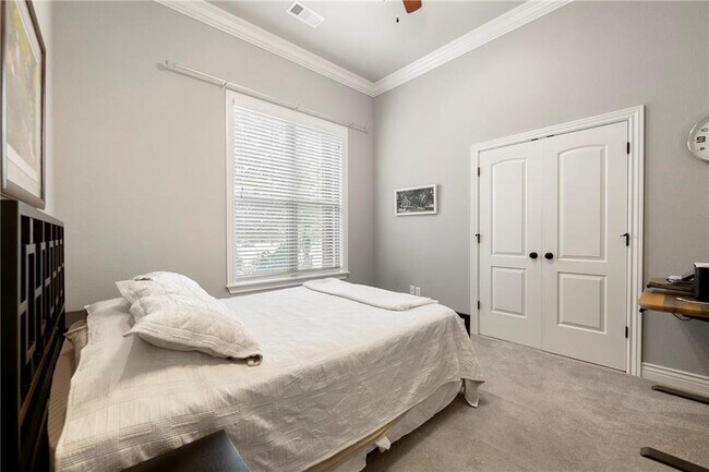 Building Photo - 4502 NE Birchgrove Pl