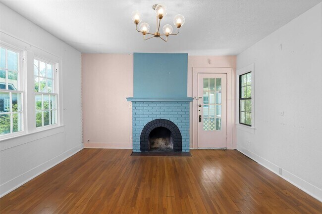 Building Photo - 4037-4039 Roswell St