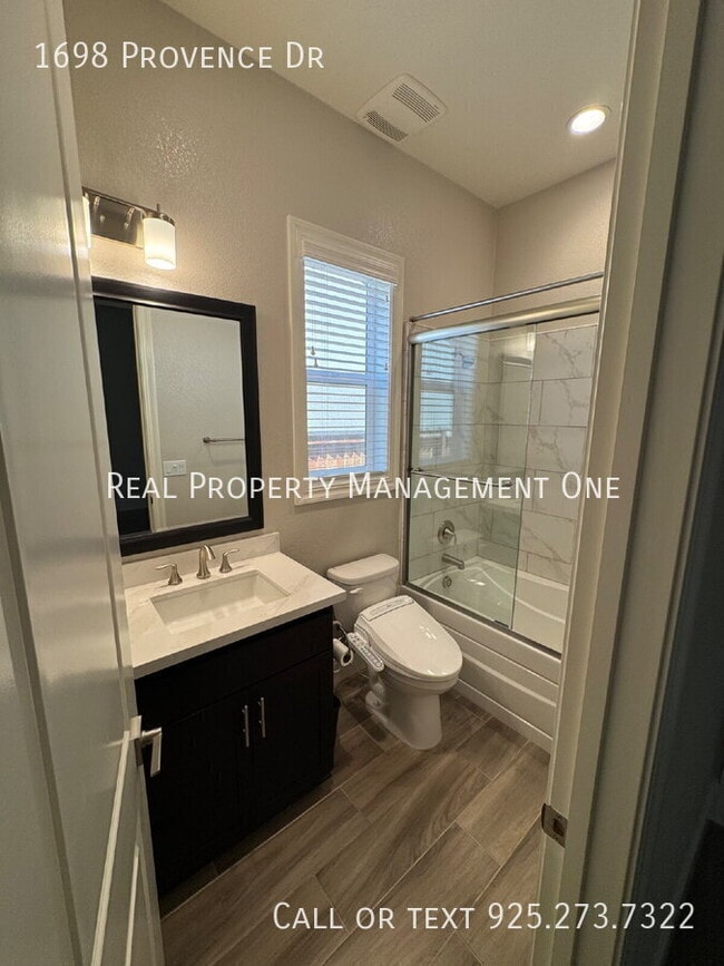 Building Photo - 1698 Provence Ln