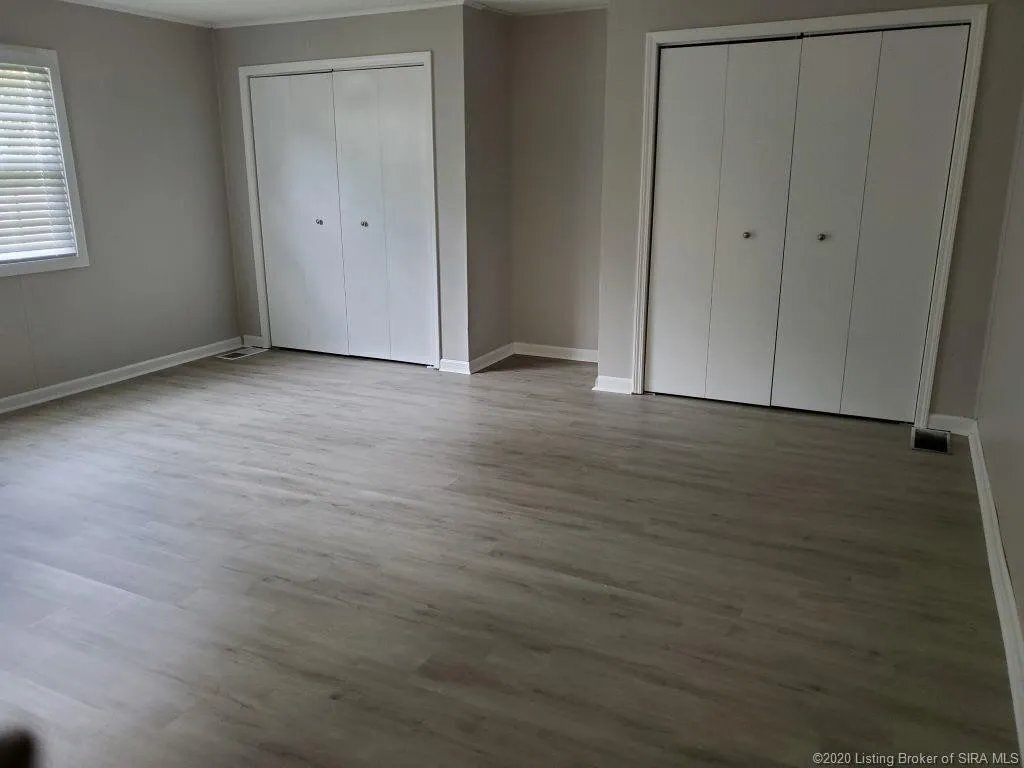 Building Photo - 504 Crestview Ct