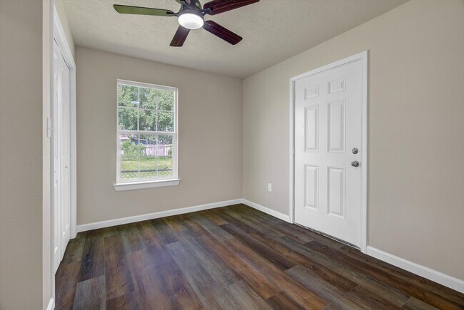 Building Photo - 1118 Cypress St