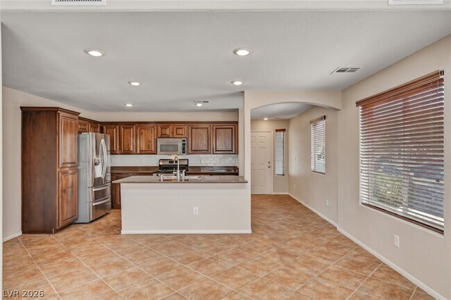 Building Photo - 2780 Kona Crest Ave
