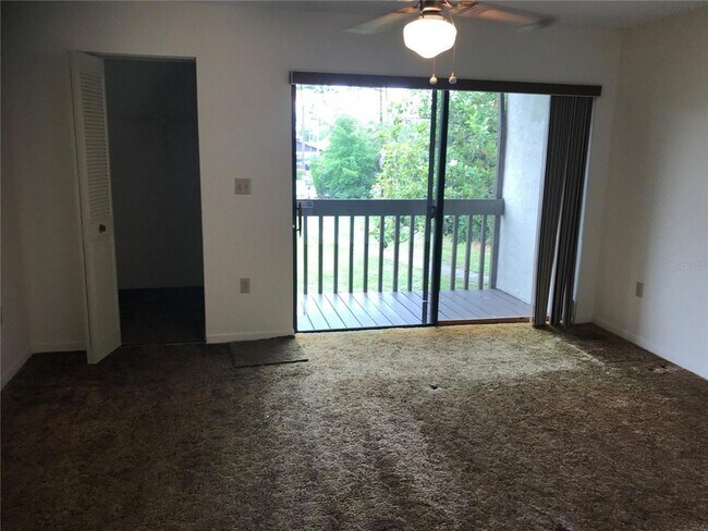 Building Photo - 2649 Surrey Ct