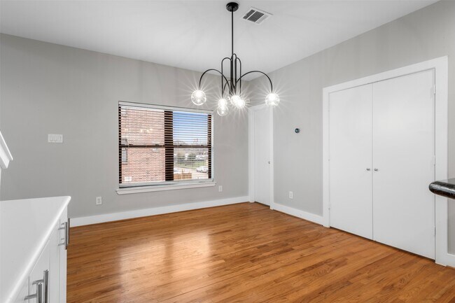 Building Photo - 9716 Linkmeadow Ln