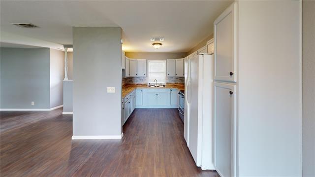 Building Photo - 7941 CR 574