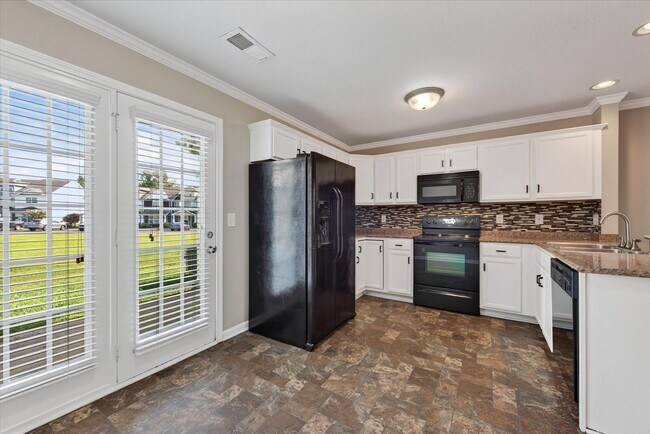 Building Photo - 343 Sam Houston Cir