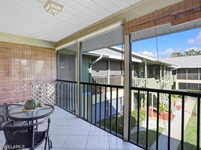 Building Photo - 4912 Tamiami Trl E