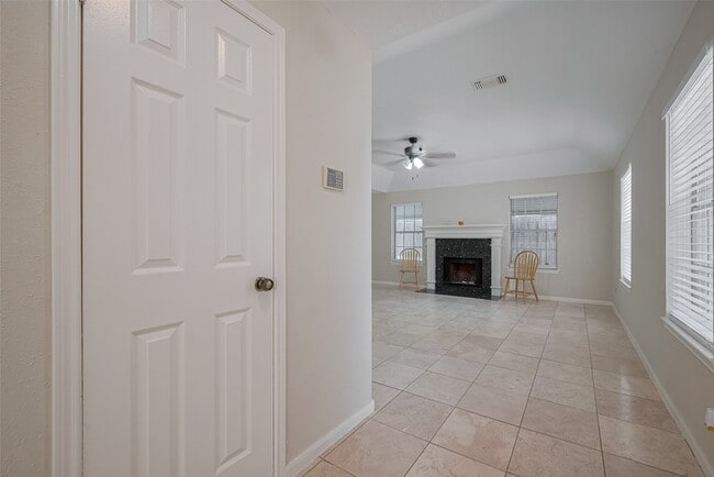 Building Photo - 21319 Park Mill Ln