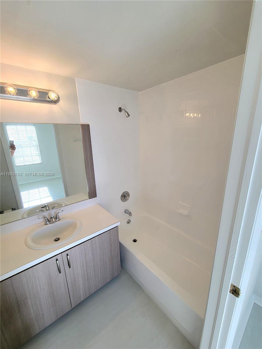 Building Photo - 755 SW 148th Ave