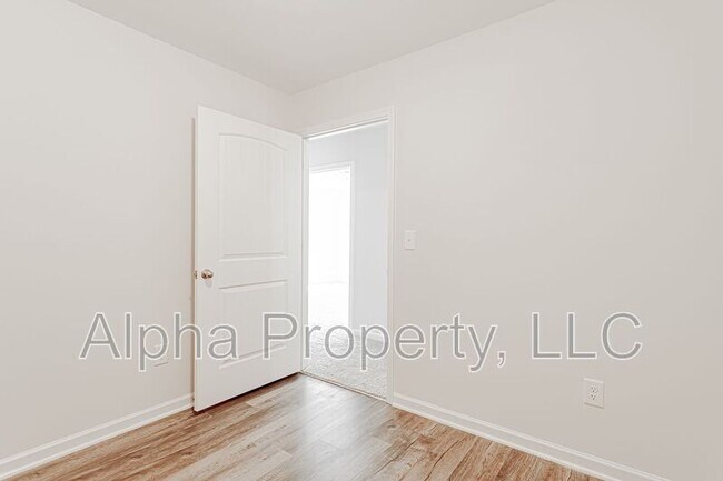 Building Photo - 328 Trail Branch Ct.
