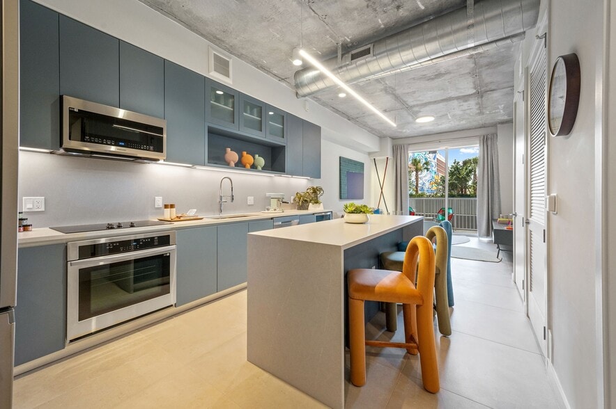 Italian designer kitchen cabinetry - AMLI Wynwood