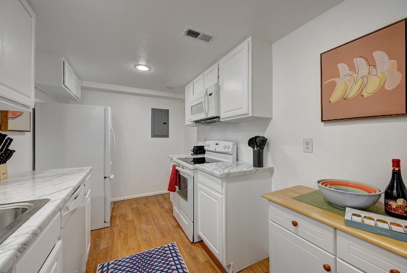 Building Photo - 471 S Marshall St