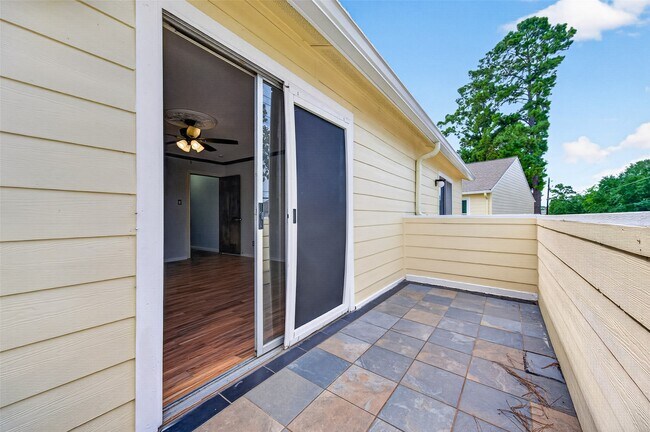 Building Photo - 14515 Wunderlich Dr