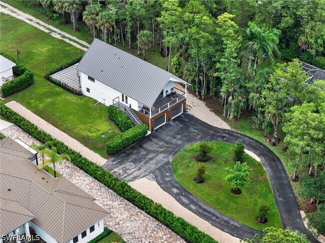 Building Photo - 5191 Coral Wood Dr