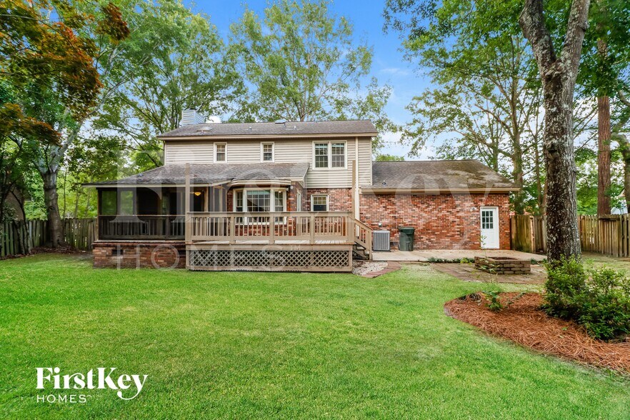 Building Photo - 120 Fox Chase Dr