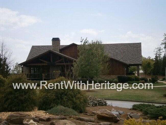 Building Photo - WOW!!...GORGEOUS!!..UPGRADES /AMAZING MASTER/ FENCED YD/ SWIM-TENNIS