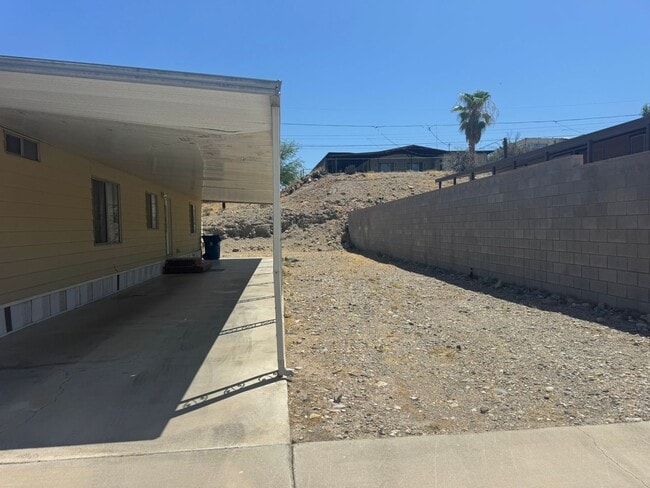 Building Photo - 2BR 2BA close to Hwy 95, Shopping, Parks, Colorado River