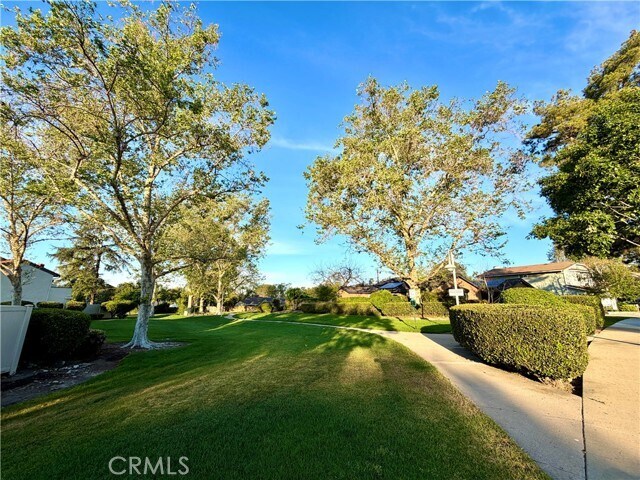 Building Photo - 1718 Chattanooga Ct