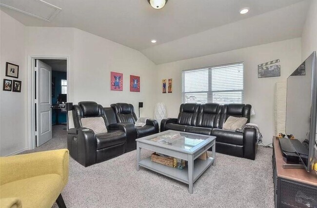 Building Photo - 2950 E Old Settlers Blvd