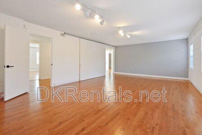 Building Photo - 1448 Iverson St NE